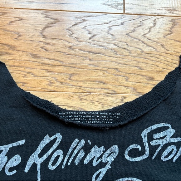 ROLLING STONES Lips Cropped Womens Sweatshirt Large Cut Away Crewneck Black - Picture 2 of 6